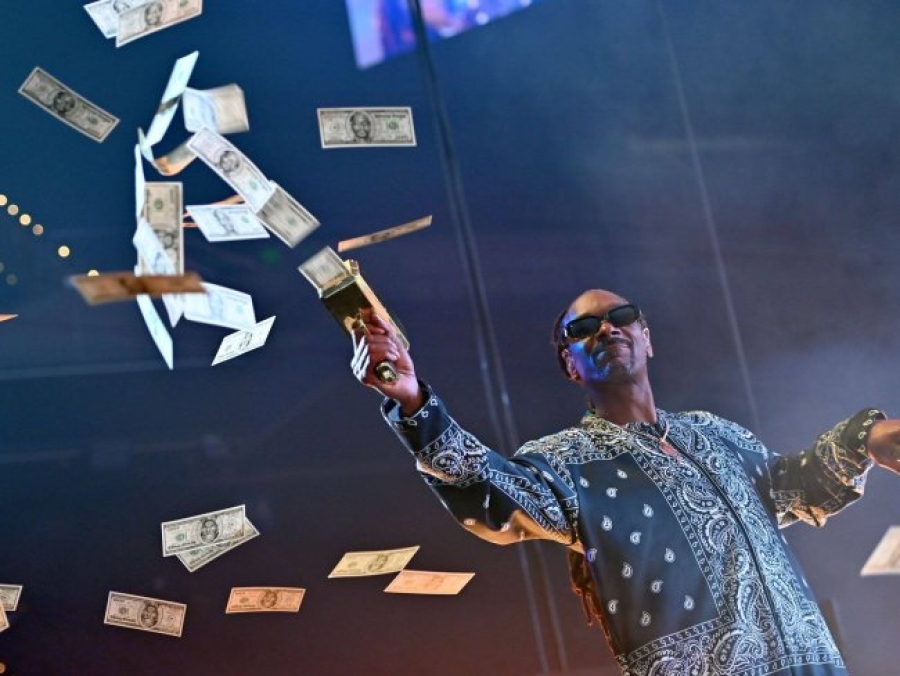 Snoop Dogg returns to Spotify with new album following “open conversation” with its team on artist payouts