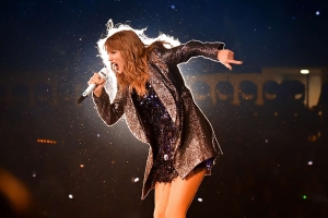 Taylor Swift Quietly Updates &ldquo;Reputation&rdquo; Tracks on Apple Music But NOT Spotify