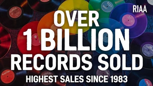 Vinyl Sales Hit $1 Billion in 2026: Why Records Are Making a Massive Comeback